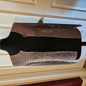 Brown knit sweater.  Pit to Pit 20".
